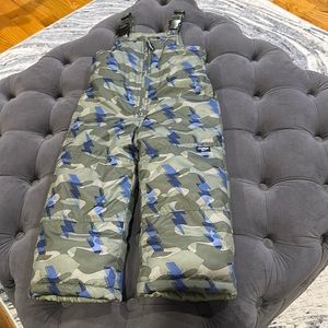 OshKosh, camouflage, toddler boys, snow bib
